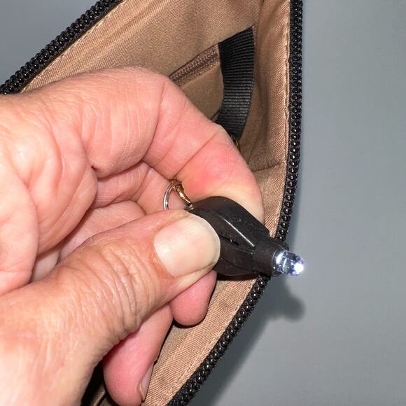 Travelon Anti-Theft Crossbody Bag Signature Black Nylon Multi Zippered Pockets - Picture 9 of 9